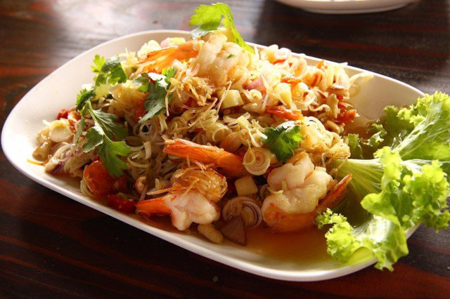 Spicy Lemongrass Salad with Shrimp